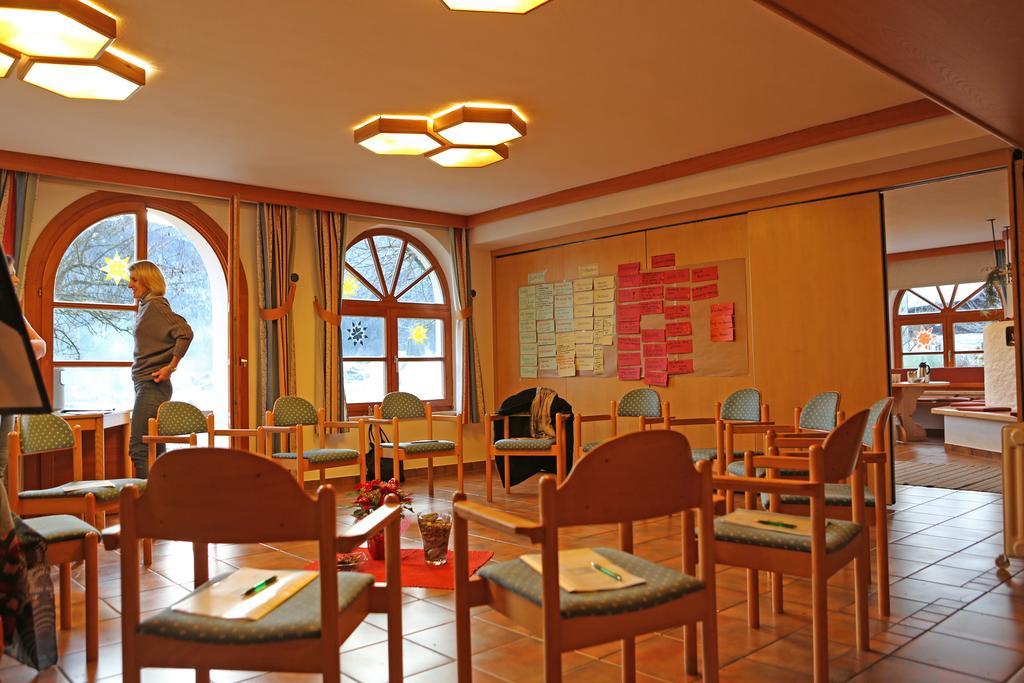 Haus Der Begegnung Hotel Gosau Exterior foto